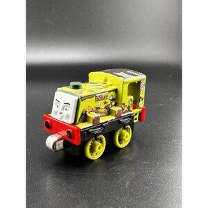 Thomas & Friends Take n Play Along Scruff Train Engine Diecast Metal 2012 LE